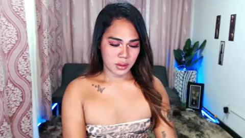 vampy_ebony_laxine online show from September 14, 12:10 am