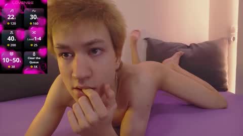 Snapshot of vance_blaze chatting on November 30, 10:41 am Vance online show from November 30, 10:41 am