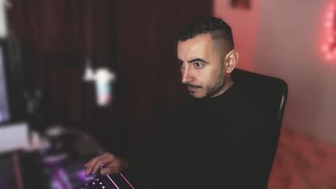 Snapshot of vanderheyl chatting on February 4, 3:12 am vanderheyl online show from February 4, 3:12 am