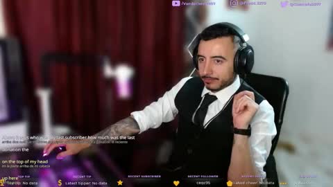 Snapshot of vanderheyl chatting on February 5, 3:44 am vanderheyl online show from February 5, 3:44 am