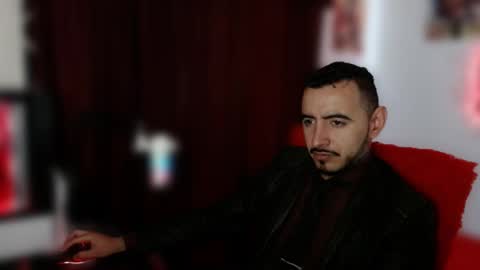 Snapshot of vanderheyl chatting on February 13, 7:59 am vanderheyl online show from February 13, 7:59 am