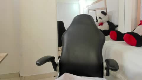 Snapshot of vanel_lope chatting on May 16, 12:18 am Vanel Lope online show from May 16, 12:18 am