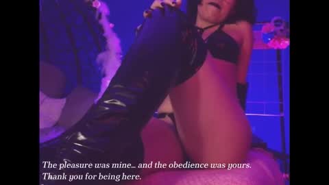 Vanelope online show from October 16, 7:04 pm