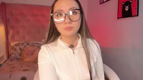 vanelope_evans_ online show from March 18, 12:30 pm