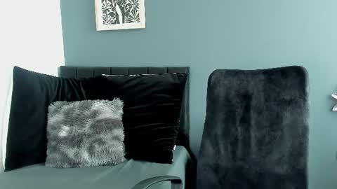 vanes_hontter online show from July 10, 2:52 pm