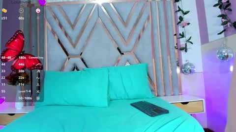 vanesaa_mejia online show from December 5, 4:32 am