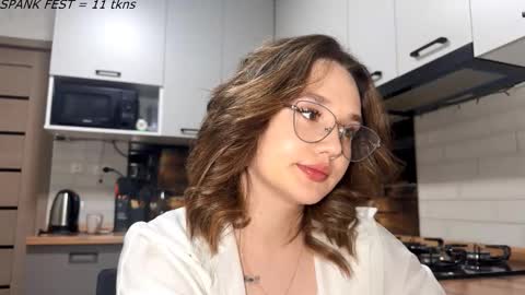 Snapshot of vanesabrazzle chatting on March 18, 1:25 pm Velma online show from March 18, 1:25 pm