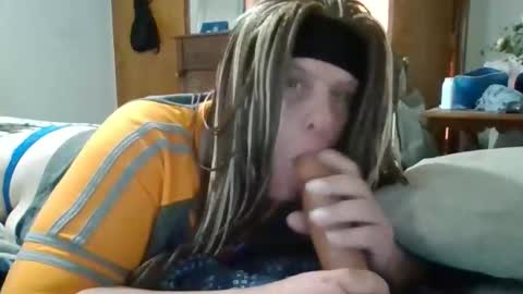 Snapshot of vanessa3211 chatting on April 5, 8:06 pm greeneyebandit online show from April 5, 8:06 pm