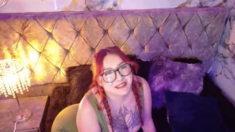 Snapshot of vanessa_blake chatting on July 14, 3:11 am Vane online show from July 14, 3:11 am