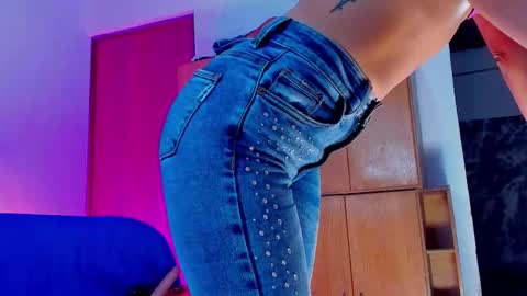 Vanessa online show from January 7, 5:37 pm