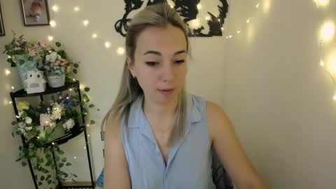 Snapshot of vanessa_joy_ chatting on May 24, 7:46 am Vanessa online show from May 24, 7:46 am