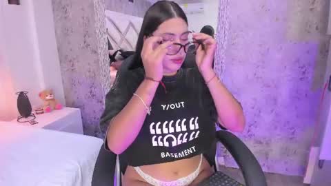 Vanessa  online show from July 11, 8:00 pm