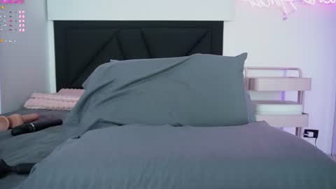 Snapshot of vanessa_suarez chatting on July 7, 2:36 am Vanessa online show from July 7, 2:36 am
