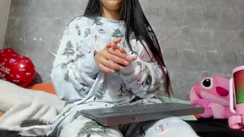 vanessaadol online show from February 27, 9:11 am