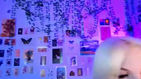 Snapshot of vanessaaustin chatting on July 16, 3:07 pm Vanessa online show from July 16, 3:07 pm