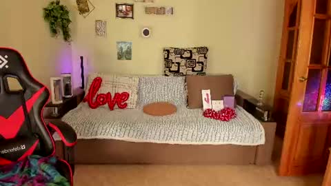 vanessabeautyy online show from July 22, 9:28 pm