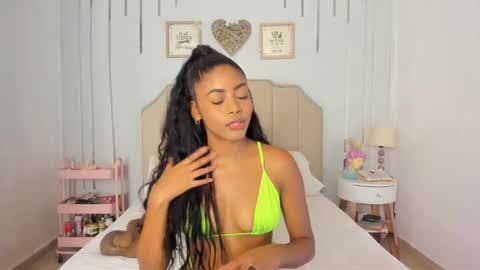 Snapshot of vanessabianchi chatting on January 18, 6:13 am Vanessa online show from January 18, 6:13 am