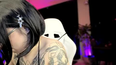 Vanessa  online show from June 8, 1:28 am