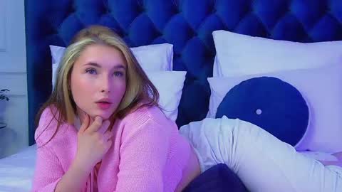 Vanessa online show from April 28, 6:18 am