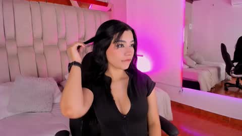 Snapshot of vanessaduval chatting on November 9, 4:22 am vanessaduval online show from November 9, 4:22 am
