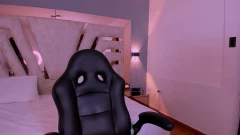 Snapshot of vanessaduval chatting on December 14, 3:23 am vanessaduval online show from December 14, 3:23 am