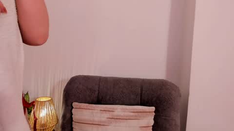 vanessajohnsonn online show from May 26, 11:01 pm