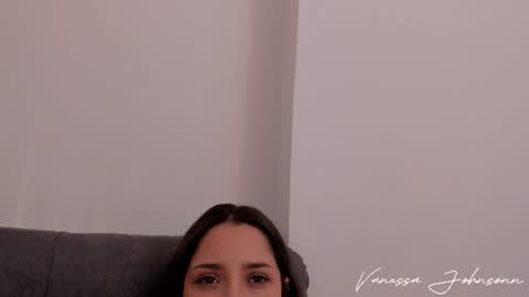 vanessajohnsonn online show from June 12, 9:57 pm