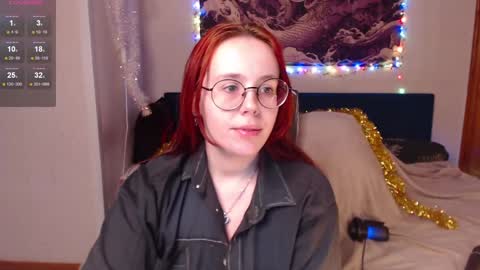 Snapshot of vanessalincum chatting on December 26, 6:30 am Vanessa follow me - I will answer you there at any time online show from December 26, 6:30 am