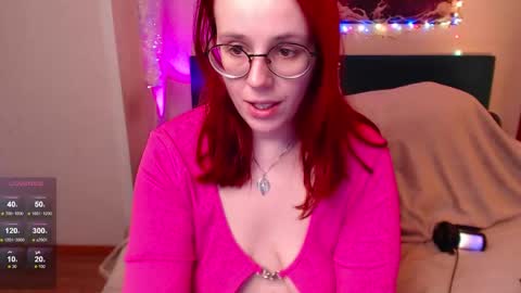 Snapshot of vanessalincum chatting on February 14, 5:51 am Vanessa follow me - I will answer you there at any time online show from February 14, 5:51 am