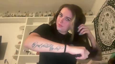 vanessaluvs2play online show from September 28, 11:54 pm