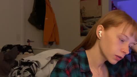 Snapshot of vanessapark chatting on December 2, 8:41 am Vanessa online show from December 2, 8:41 am