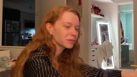 Snapshot of vanessapark chatting on February 27, 11:31 am Vanessa online show from February 27, 11:31 am