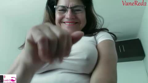 Vanesared2 online show from October 16, 1:45 pm