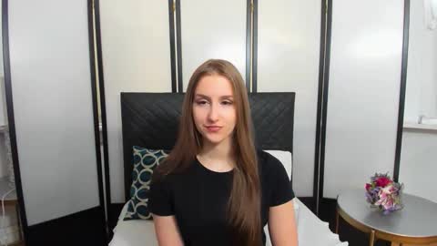 Snapshot of vanessatrue chatting on March 27, 9:10 am VanessaTrue online show from March 27, 9:10 am