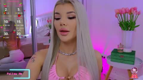 Snapshot of vanessavanne chatting on April 27, 1:42 pm Vanessa online show from April 27, 1:42 pm