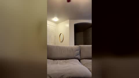 vanessavera02 online show from January 6, 4:49 am