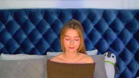 Snapshot of vanessavienne chatting on February 20, 4:29 pm VanessaVienne online show from February 20, 4:29 pm