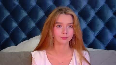 Snapshot of vanessavienne chatting on February 27, 4:07 pm VanessaVienne online show from February 27, 4:07 pm