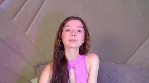 Snapshot of vanessavienne chatting on April 10, 4:12 pm VanessaVienne online show from April 10, 4:12 pm