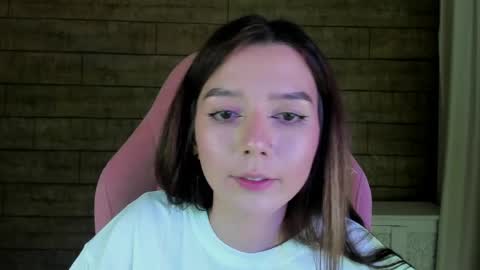 Snapshot of vanessavienne chatting on April 11, 4:33 pm VanessaVienne online show from April 11, 4:33 pm