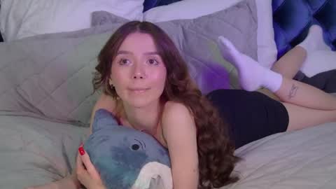 Snapshot of vanessavienne chatting on April 13, 4:45 pm VanessaVienne online show from April 13, 4:45 pm