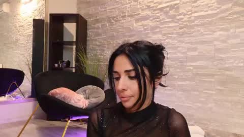Snapshot of vanessavosss chatting on June 1, 6:09 pm Vanessa online show from June 1, 6:09 pm