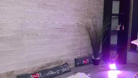 Snapshot of vanessavosss chatting on June 10, 5:56 pm Vanessa online show from June 10, 5:56 pm