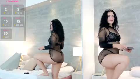 vanika_ray online show from July 11, 11:35 am