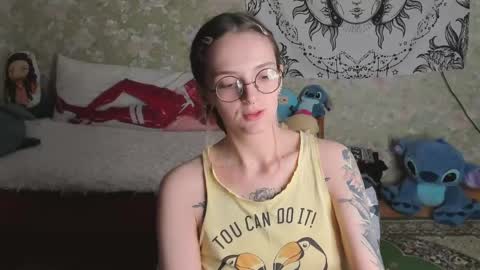 Snapshot of vanilla_arya chatting on May 6, 2:11 pm Adelina online show from May 6, 2:11 pm