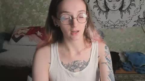 Snapshot of vanilla_arya chatting on May 7, 1:05 pm Adelina online show from May 7, 1:05 pm