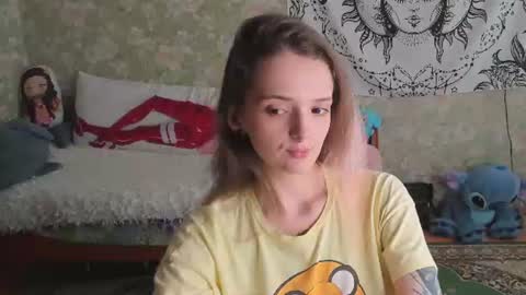 Snapshot of vanilla_arya chatting on July 14, 9:58 am Adelina online show from July 14, 9:58 am