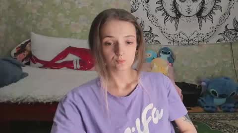 Snapshot of vanilla_arya chatting on July 22, 1:36 pm Adelina online show from July 22, 1:36 pm