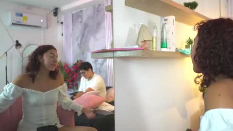 vanilla_hot_ online show from October 19, 7:36 pm