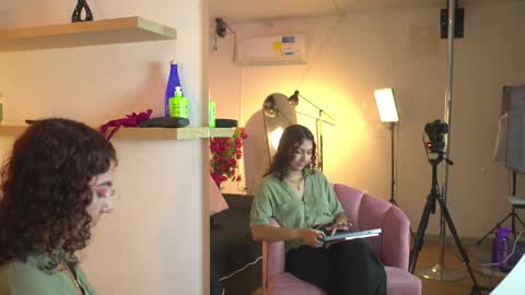 vanilla_hot_ online show from November 14, 1:54 pm